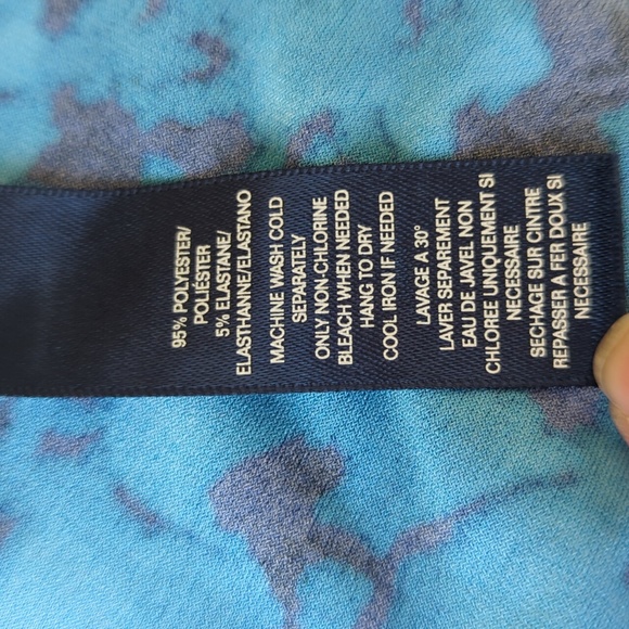 Chaps Floral V Neckline Short Sleeve Dress M Blue Black Floral Pattern - Picture 3 of 15